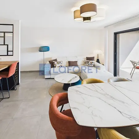 New climatisé&wifi T3 haut de gamme vue mer de 78m terrasse 45m Appartement