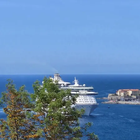 New climatisé&wifi T3 haut de gamme vue mer de 78m terrasse 45m
