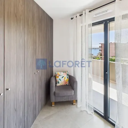 New Upmarket Air-conditioned T3 With Sea View New Condition 78m 45m Ajaccio (Corsica)