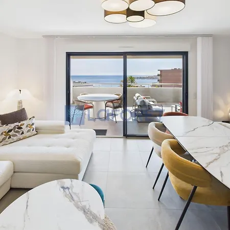 New Upmarket Air-conditioned T3 With Sea View New Condition 78m 45m Apartment *